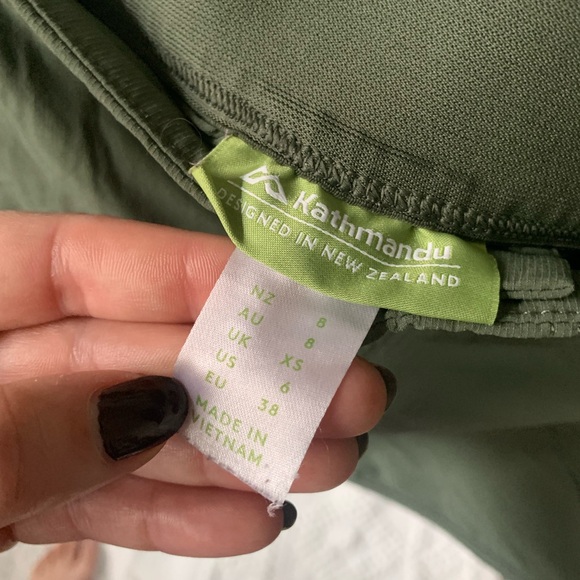 Kathmandu Hiking Shorts - Picture 3 of 5